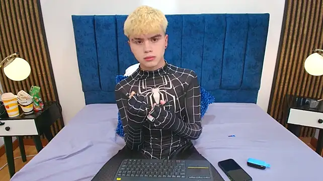 Chat XXX en directo de Ian_Stone