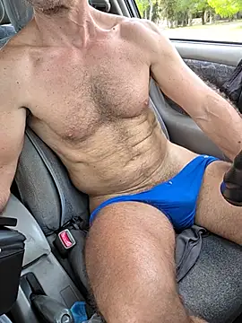 GreekGuyOutdoors' Live XXX Chat