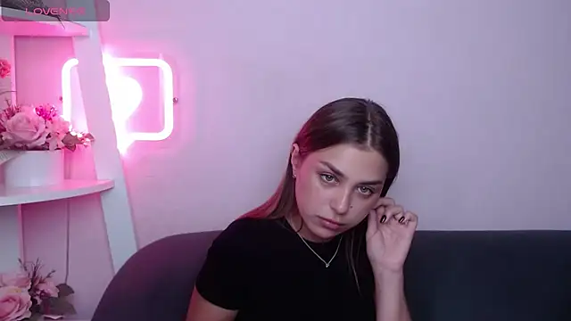 MilanaAngelAs' Live XXX Chat