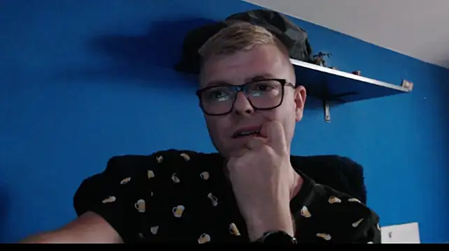 blondeboy92 Live XXX Chat