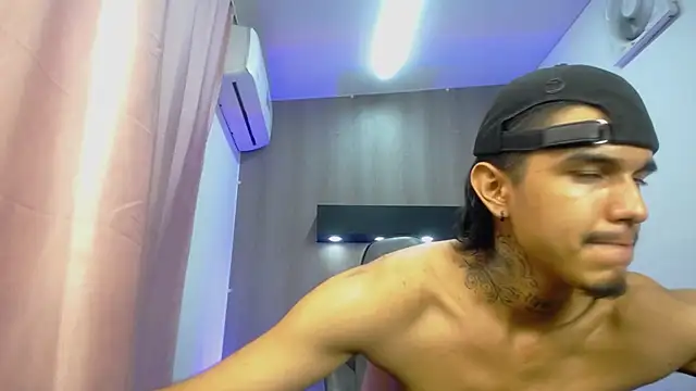 Онлайн чат XXX Tayson_Hot