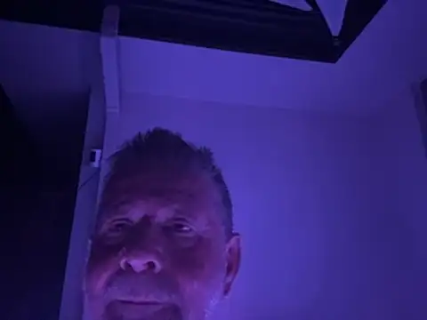 Chat XXX ao vivo de Mikeyz_Space