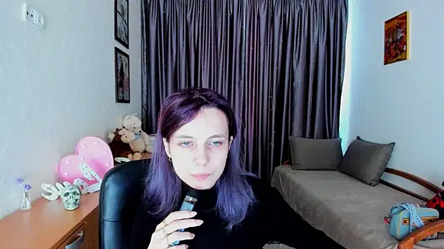 MiniLysiin Live XXX chat