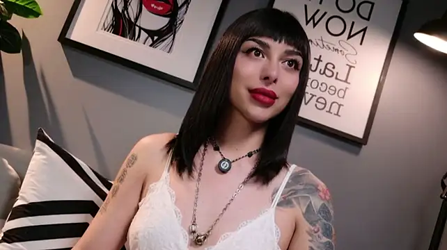 צ'אט XXX בשידור חי של LetisiaRocks