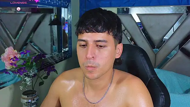 Živý XXX chat ian_sprouse
