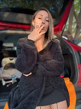 Chat +18 de Wonder_Kari ao vivo