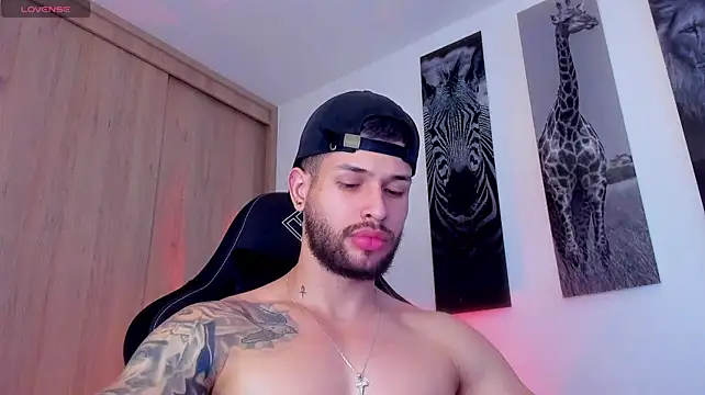 Santos_ramirez1のライブXXXチャット