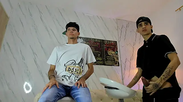 COOL_BOYS2 XXX чат на живо