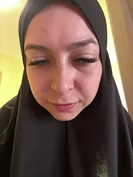 LynaFrost live XXX chat