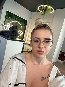 IveySin Chat XXX live