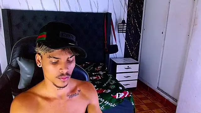 Angel_foxc13 Adlı Modelin Canlı XXX Sohbeti