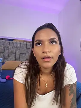 amara_wet04's Live XXX Chat