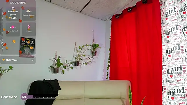 LulumiBloom – Naživo XXX chat