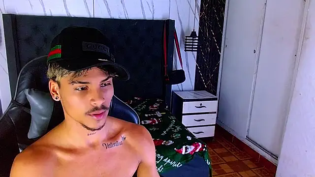 צ'אט XXX בשידור חי של Angel_foxc13