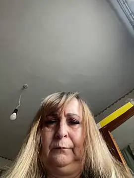 Irina2909@xh's Live XXX Chat