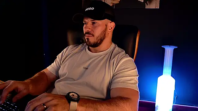 AngeloEric Chat XXX live
