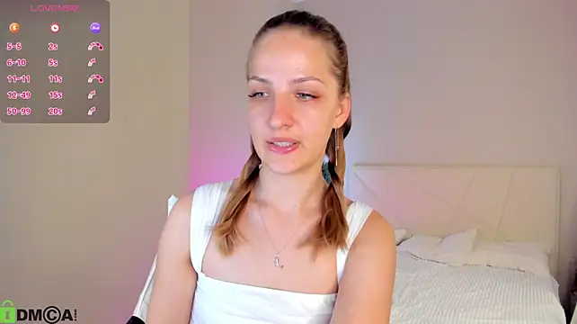 Luna_Vibee Live XXX-Chat