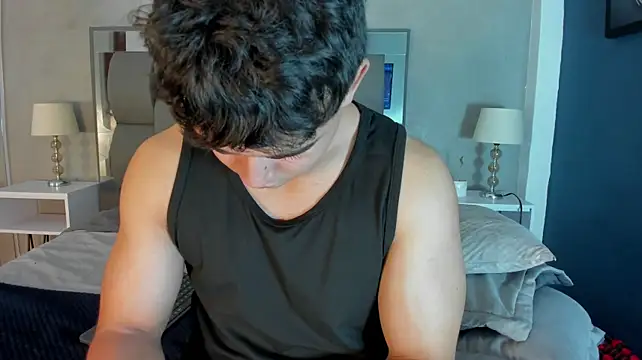 Charlie___Musk's Live XXX Chat
