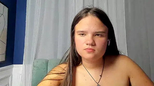 Chat +18 de AdeleCruz ao vivo