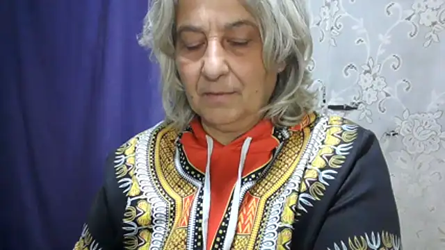 Chat +18 de ExquisiteMature ao vivo