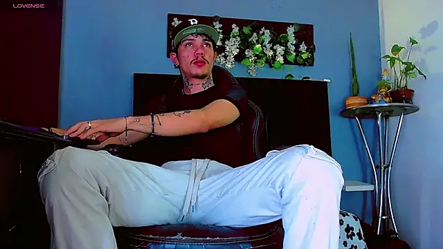 HannibalLester élő XXX-chatje