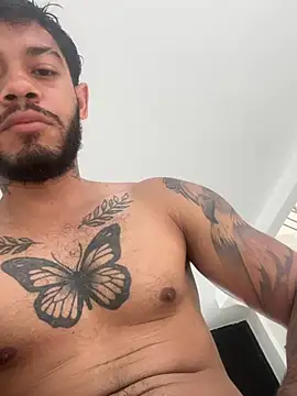 Enzomoretti__'s Live XXX Chat