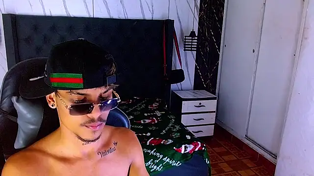 Angel_foxc13's Live XXX Chat