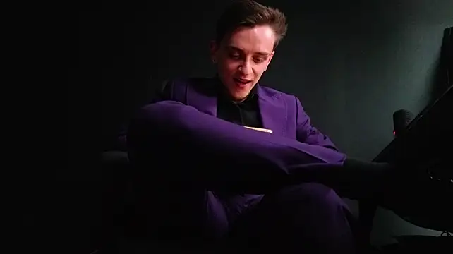FelixStarkk Adlı Modelin Canlı XXX Sohbeti