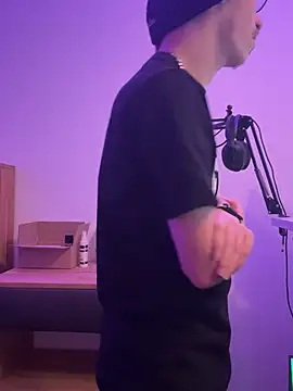 YoungSebi XXX чат на живо