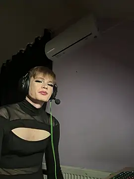 FemboyShow: απευθείας συνομιλία ΧΧΧ