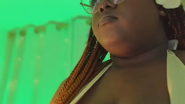 Chatroom XXX en direct de Ayanaa_Ebony_