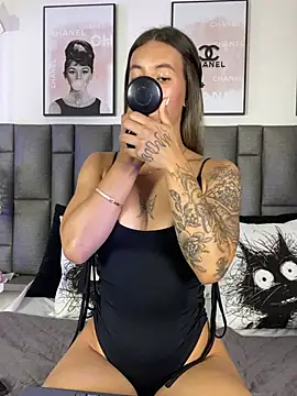 JuliaColemannのライブXXXチャット