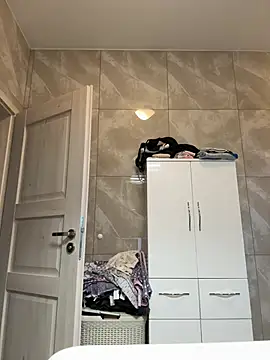 jennifer11772 Adlı Modelin Canlı XXX Sohbeti