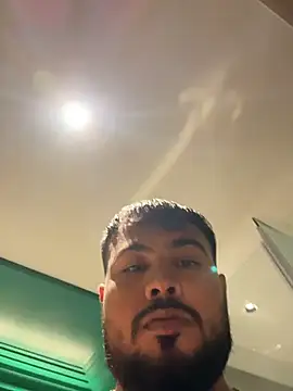 garuv8 Chat XXX in diretta