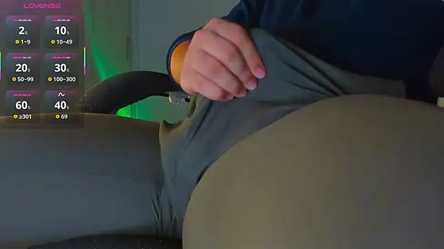 BulgeArtn Live XXX chat