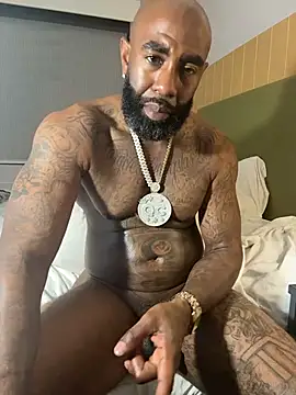 QHefner52 Live XXX Chat