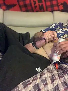 Ldnick69 Adlı Modelin Canlı XXX Sohbeti
