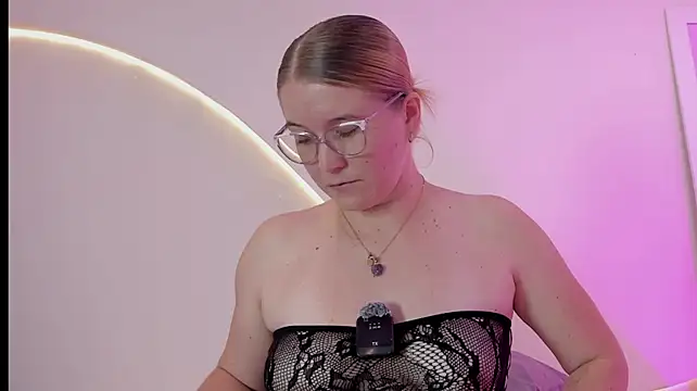 Czat XXX na żywo – AllisonRoberts_