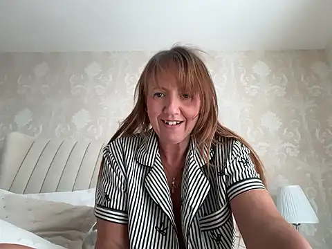 Geeky-Cat's Live XXX Chat