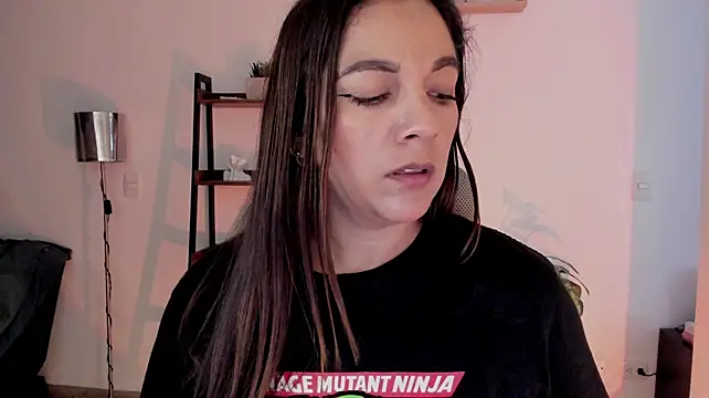 Chat XXX en directo de urcute_kitten