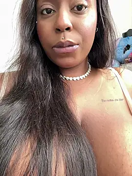 Afroditeeinefavel's Live XXX Chat