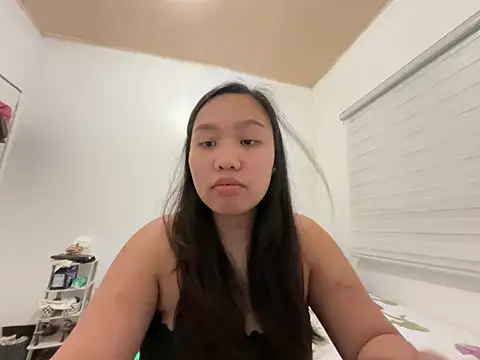 tricia_ Chat XXX in diretta