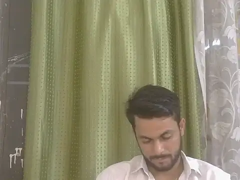 Stubborndesiboy 라이브 XXX 채팅