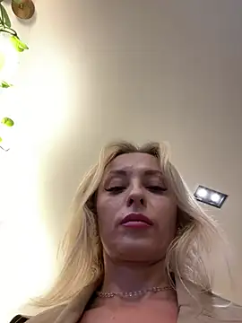 VikaBunny1 élő XXX-chatje