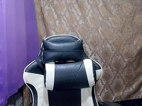 janelovers143 élő XXX-chatje