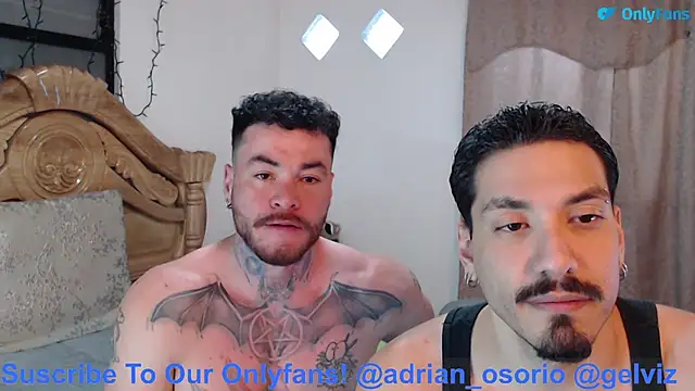 Živý XXX chat InkednBaked