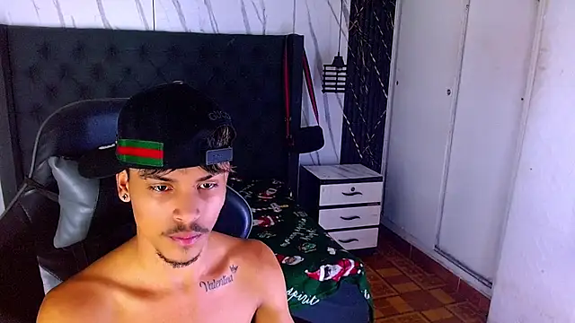 Angel_foxc13 Adlı Modelin Canlı XXX Sohbeti