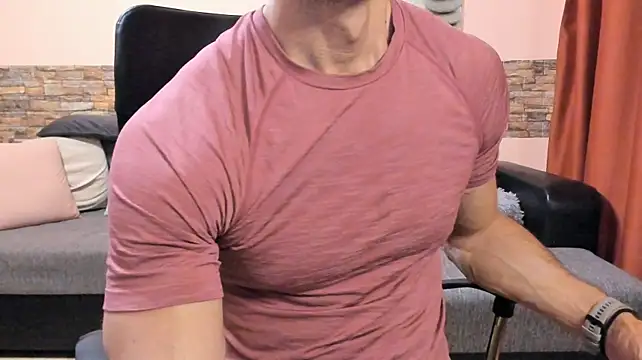 HotHunkTrainer Live XXX Chat