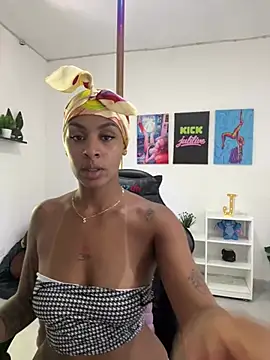 julixxx22's Live XXX Chat