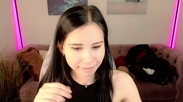 Chat XXX en directo de KiraTemptt